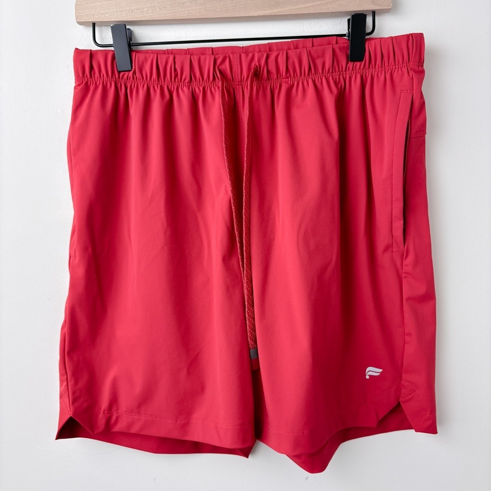 Fabletics The One Shorts Mens Large Red 7" Inseam Unlined Stretch Training Gym